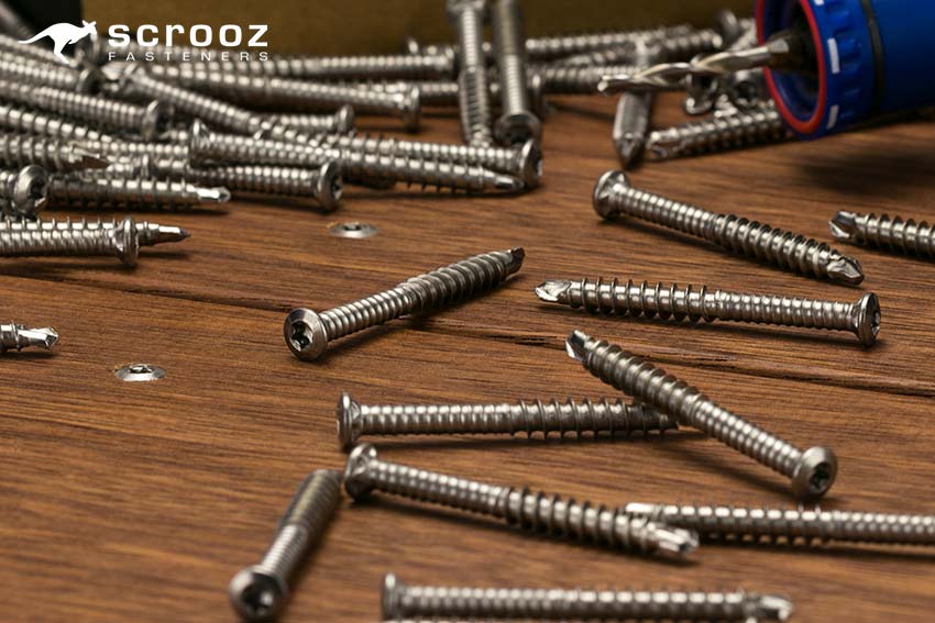 What size decking screws to use - decking board size is important to factor in