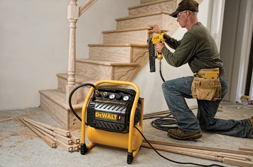 DEWALT Trim Compressor 